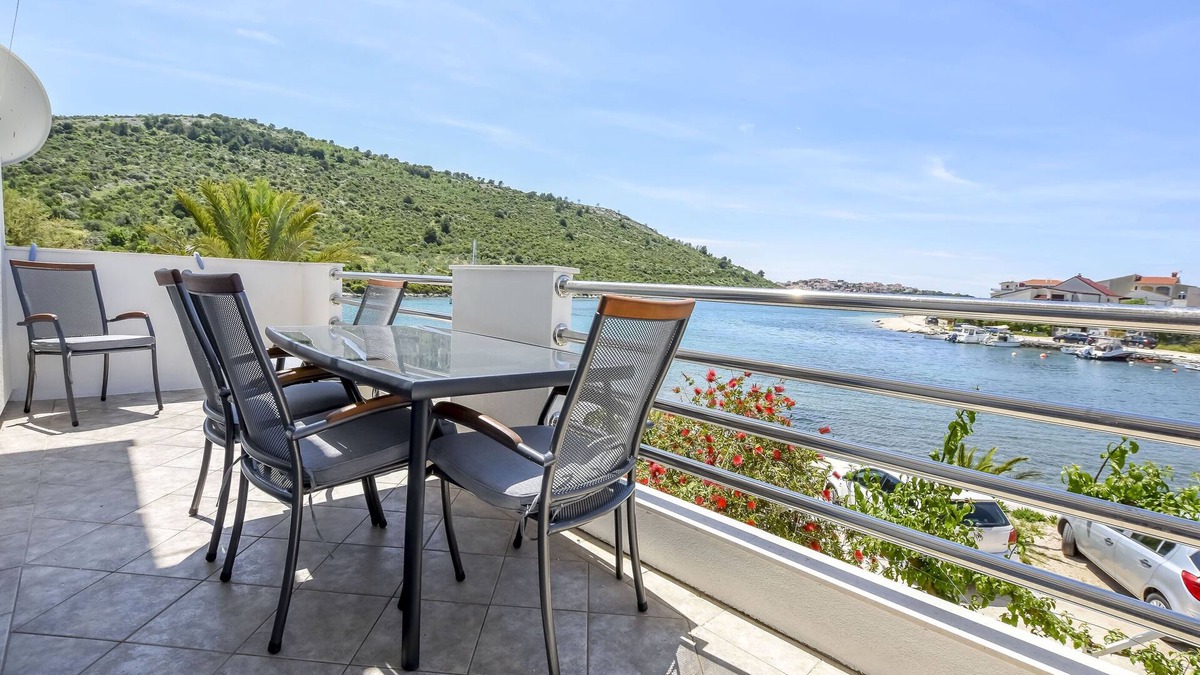 Podglavica Apartment | Apartment Bosiljka (33871-A1) - Rogoznica