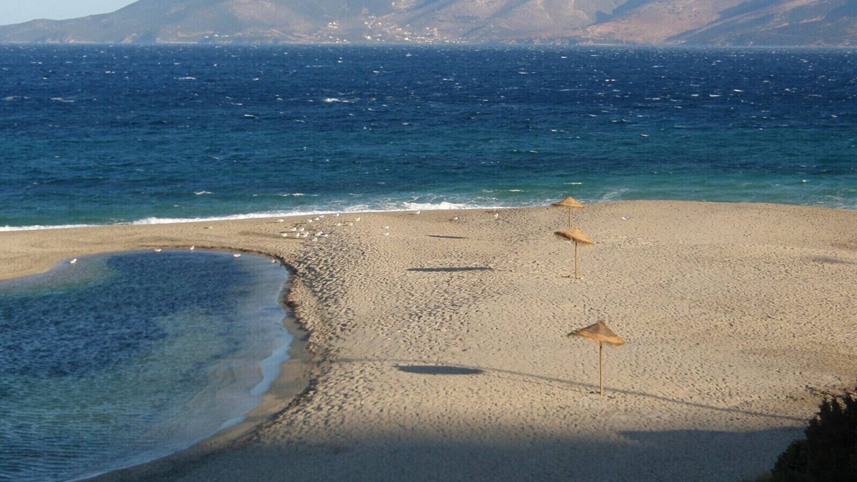 Marmari Apartment | apartment by the sea