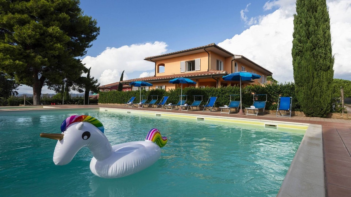 Puntone Apartment | Apartment by the sea with private outside space, Air Conditioning,Wi-Fi. T0