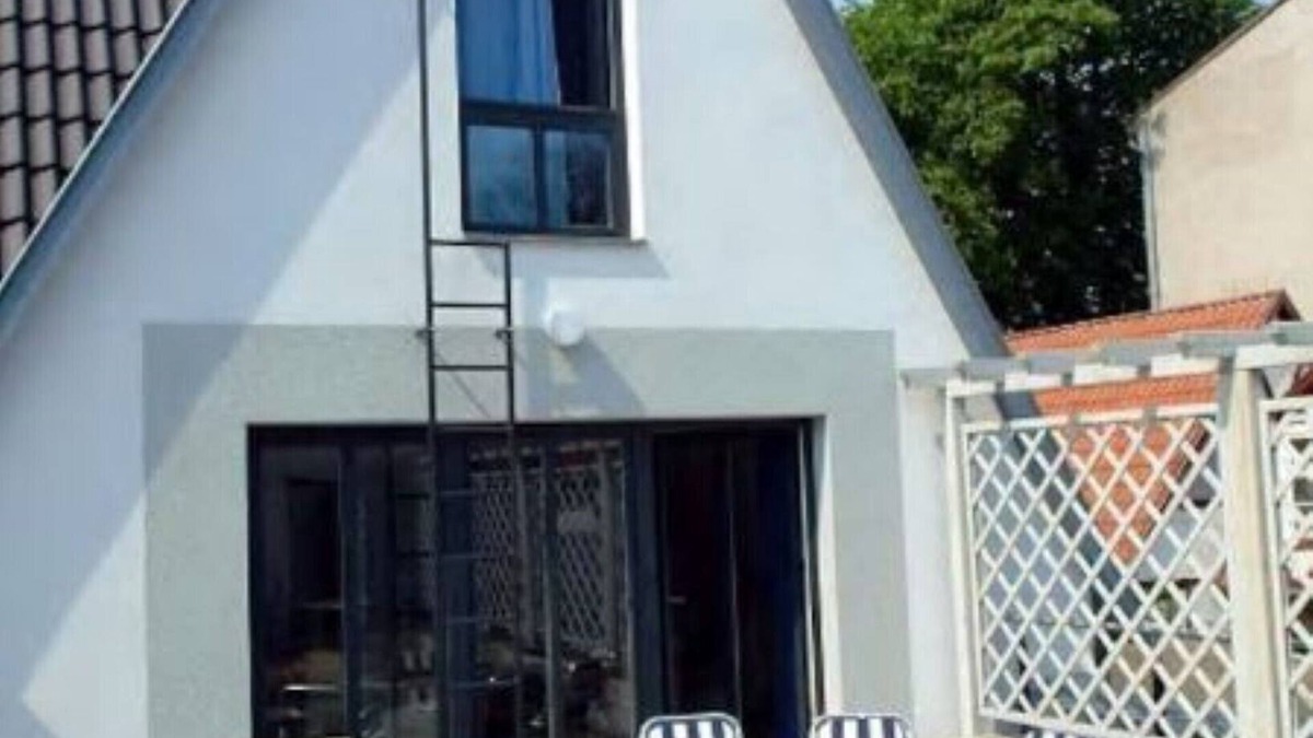 Warnemuende Apartment | Apartment Cajus - centrally located "Am Alten Strom" with quiet roof terrace