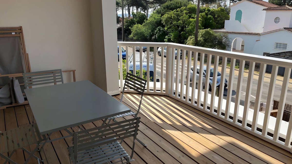 Cap-Ferret Apartment | Apartment 'Cap Ferret Centre Réf 128' with Balcony and Wi-Fi