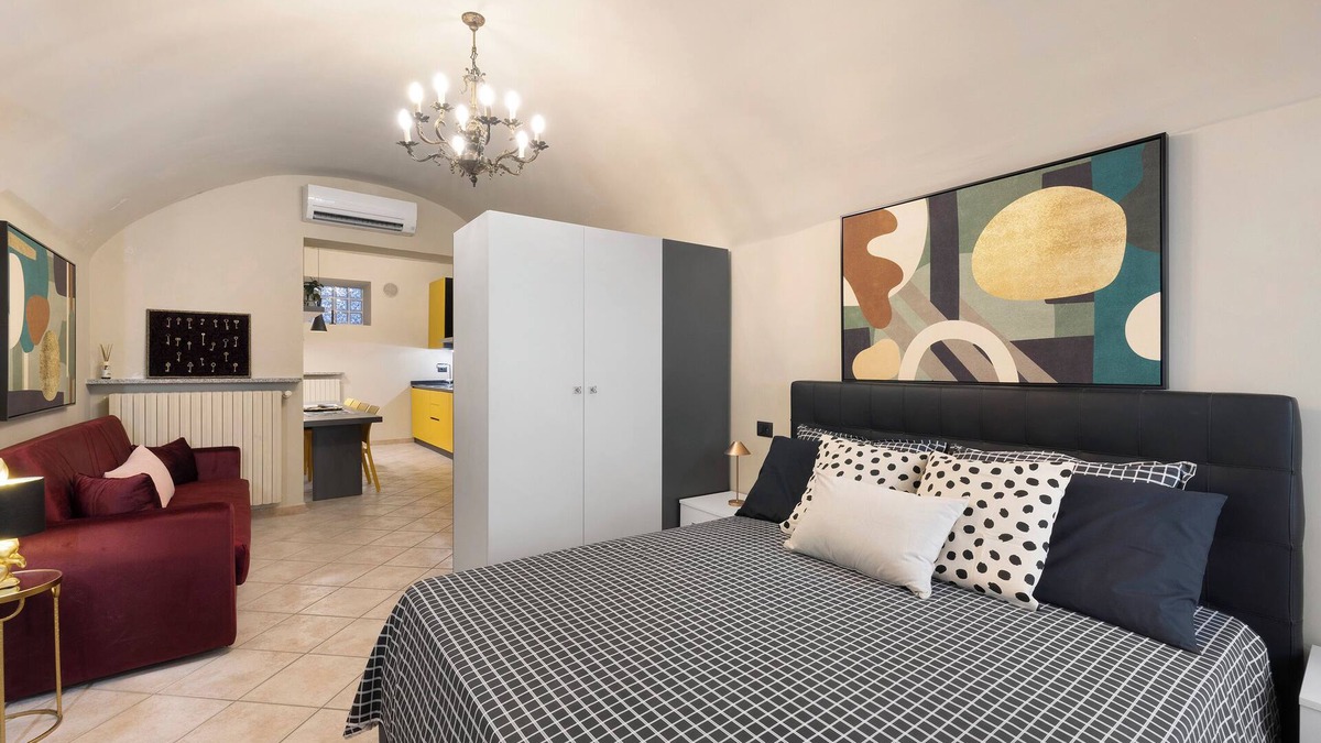 Alessandria Apartment | Apartment 'Cappellaio Matto' with Wi-Fi and Air Conditioning