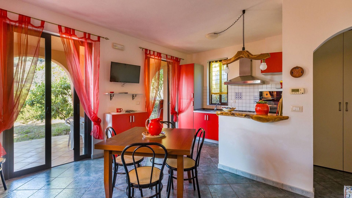 Santo Stefano Apartment | Apartment 'Casa Del Cedro' with Sea View, Private Terrace and Wi-Fi