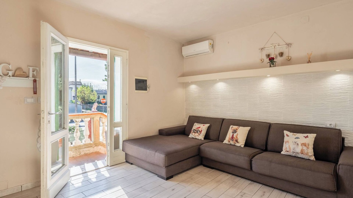 Cantagrillo Apartment | Apartment "Casa del Moro" with Private Terrace & Wi-Fi