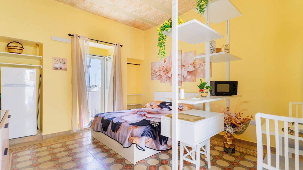 Specchia Apartment | Apartment 'Casa Donna Sofia' with Private Terrace, Wi-Fi and Air Conditioning
