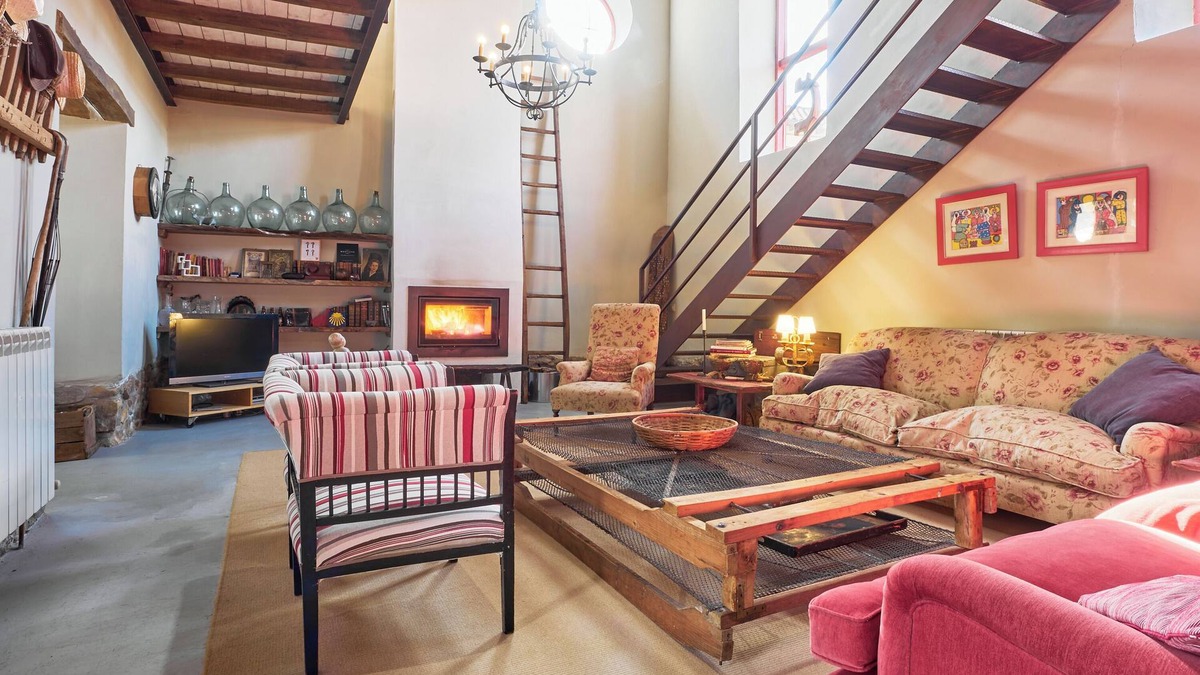 Villamejil House | Apartment 'Casa Grande' with Shared Terrace, Shared Garden and Wi-Fi