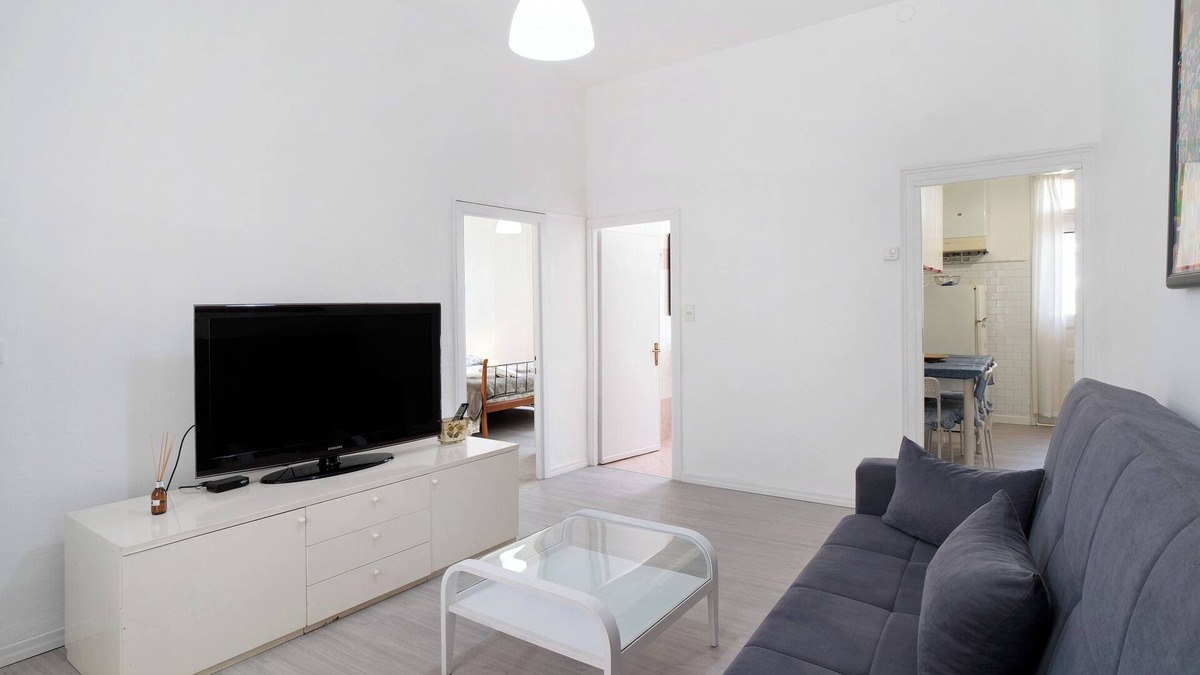Arma di Taggia Apartment | Apartment 'Casa Paolino 50 Metres from the Sea' with Balcony