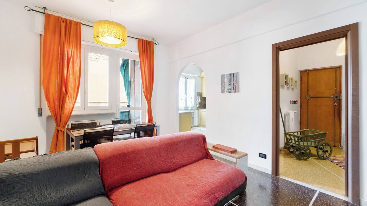 San Teodoro Apartment | Apartment 'Casa Per Famiglia' with Balcony and Wi-Fi