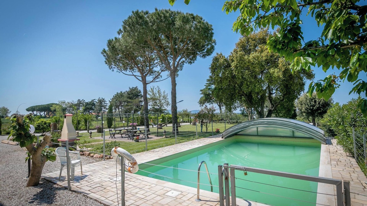 San Vincenzo Other | Apartment Casa Rurale Capraia with Sea View, Wi-Fi, Pool and Garden