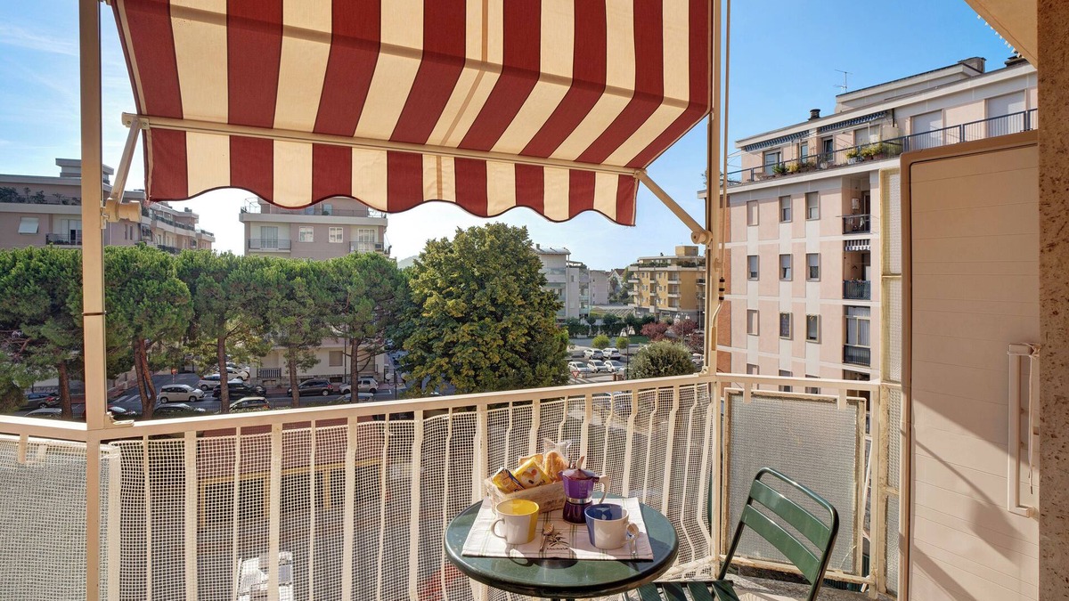 Albenga Apartment | Apartment Casa Vacanze Leslie with Balcony