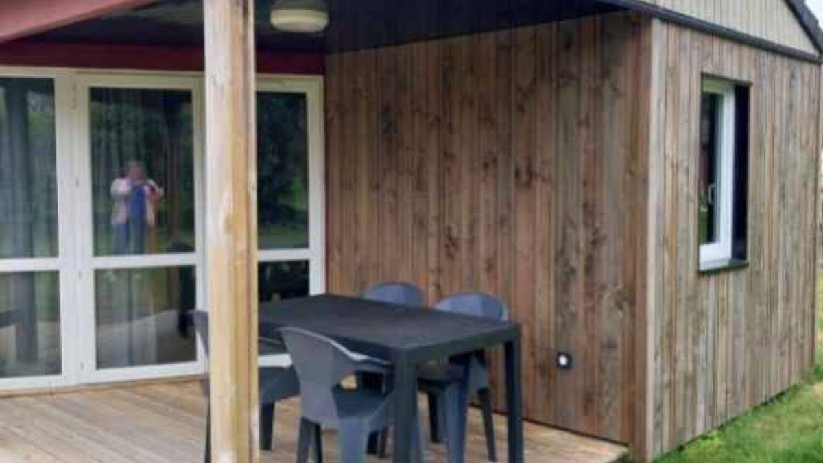 Pleumeur-Bodou Apartment | Apartment 'Chalet Premium 2' with Private Terrace and Shared Garden