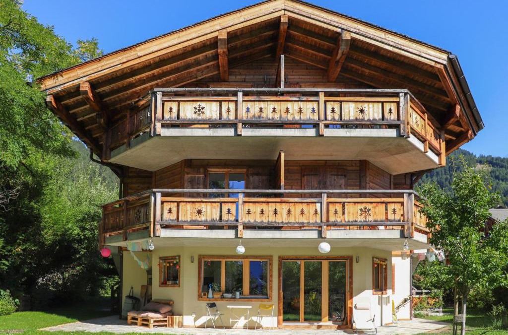 Chesieres Apartment | Apartment Chalet Sans Soucis by Interhome