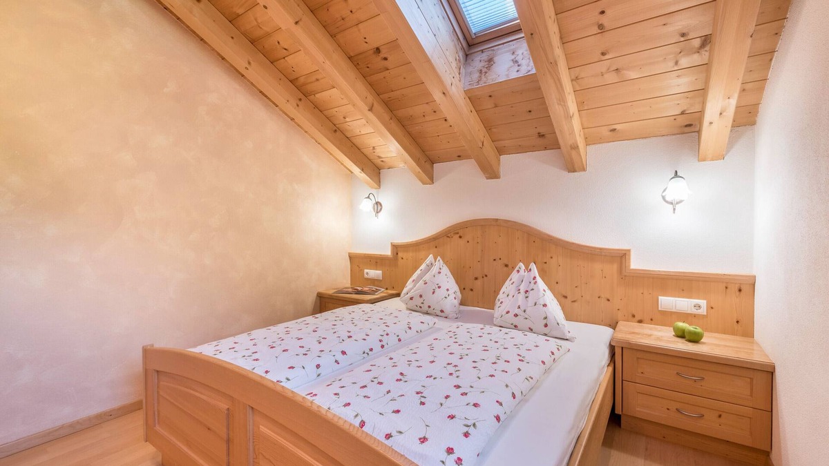 La Valle Apartment | Apartment Ciasa Raut App Valüz with Mountain View, Garden & Wi-Fi