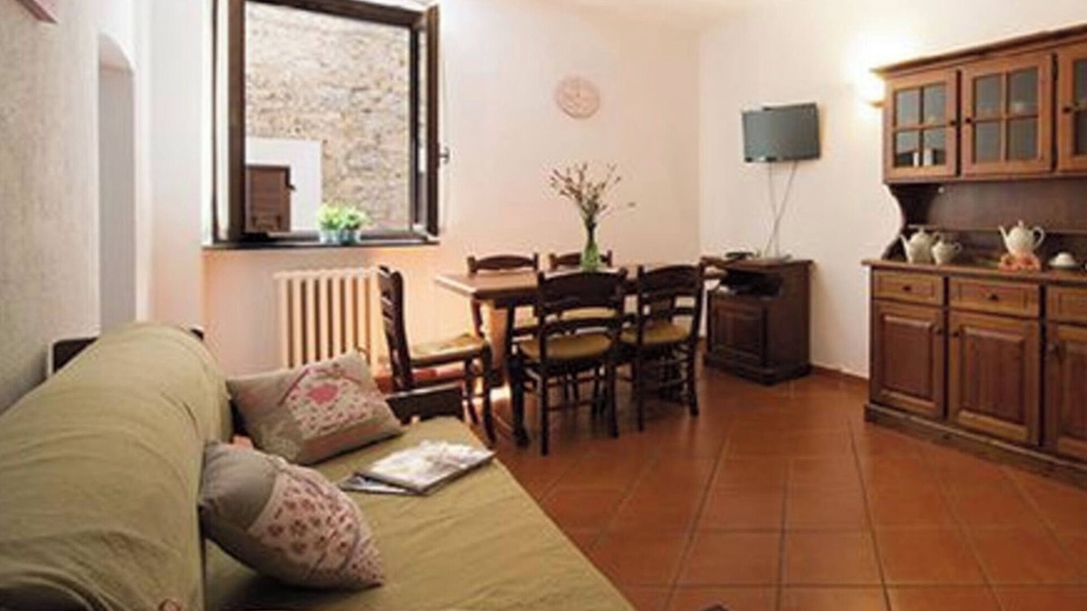 Campochiesa Apartment | Apartment 'Ciclamino' with Shared Pool, Shared Garden and Wi-Fi