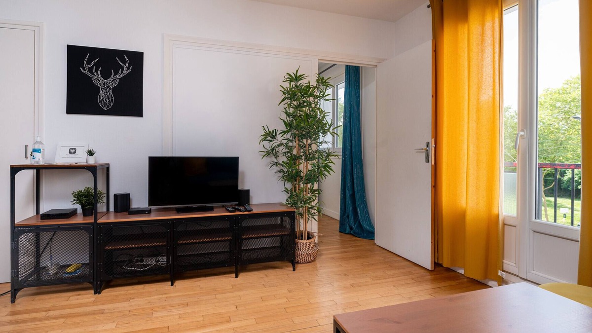 Lorient Apartment | Apartment 'City Center - Balcony - Quiet' Wi-Fi - Breizh Key