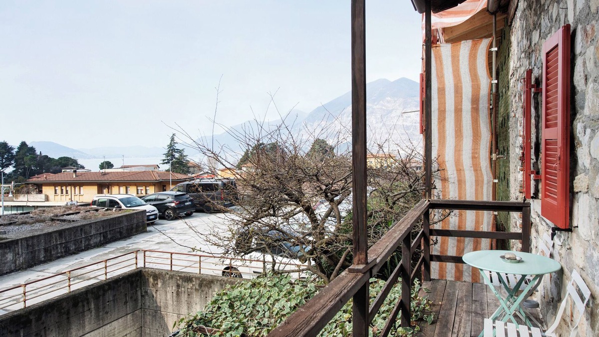 Pilzone Apartment | Apartment 'Con Balcone' with Wi-Fi