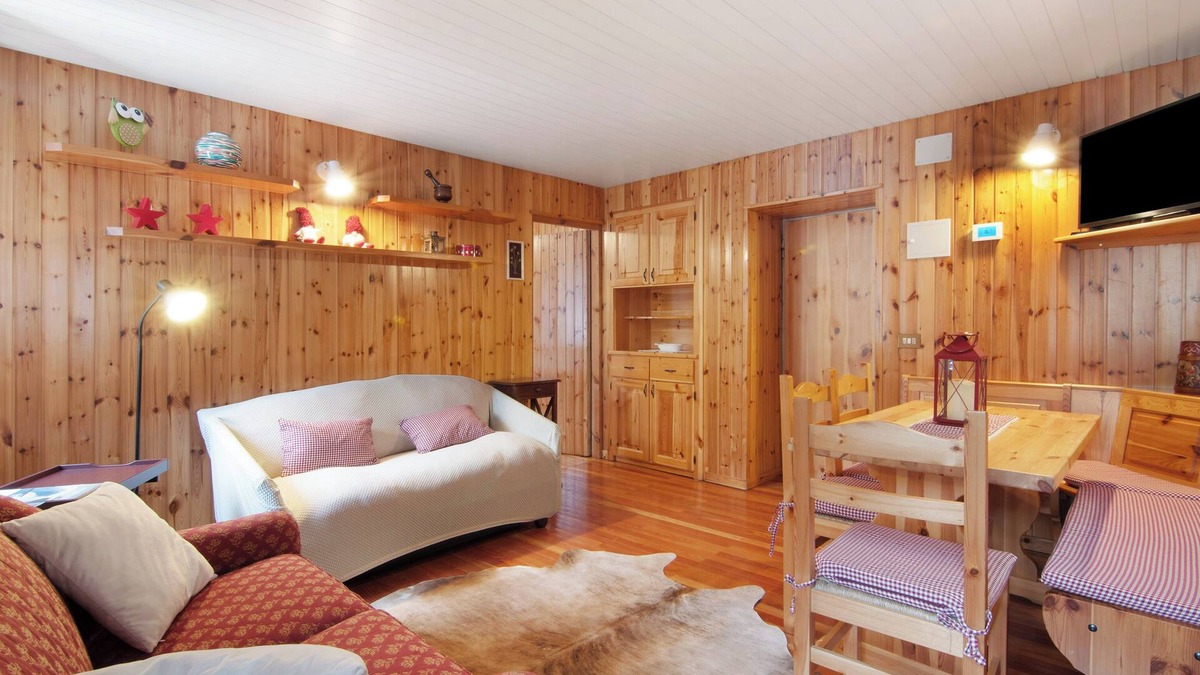 Campodolcino Apartment | Apartment 'Corti Garden' with Mountain View, Private Garden and Wi-Fi