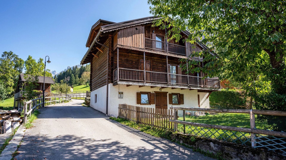 Transacqua Apartment | Apartment 'Cuore Delle Dolomiti' with Mountain View, Private Terrace and Balcony