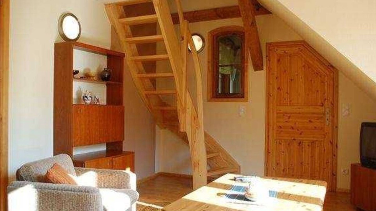 Teterow Apartment | Apartment Dandelion - I know a house on the forest .