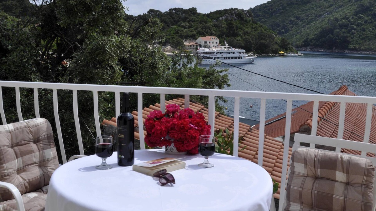 Okuklje Apartment | Apartment Danijela Mljet - Studio Apartment with Balcony and Sea View
