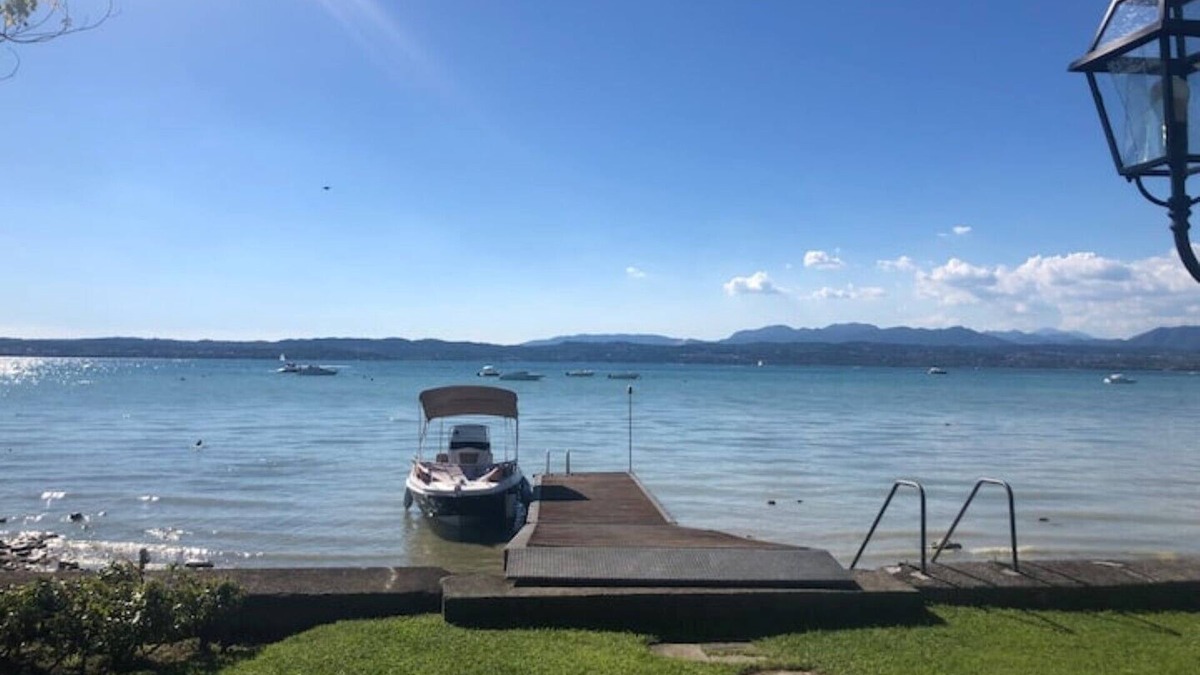 Sirmione Cottage | Apartment directly by the lake