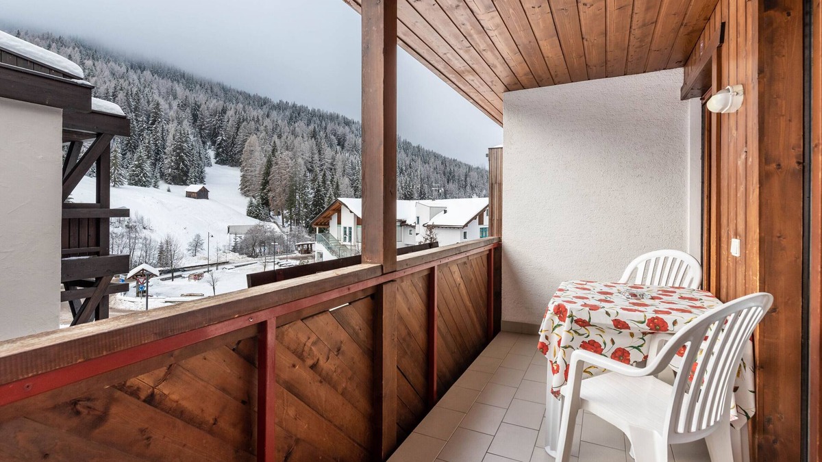 San Cassiano Apartment | Apartment "Dolomieu 26" with Mountain View, Balcony & Whirlpool