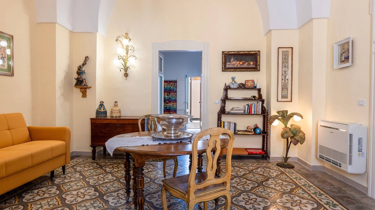 Maruggio Apartment | Apartment 'Donna Cesarina - Maison De Charme' with Private Terrace, Wi-Fi and Air Conditioning