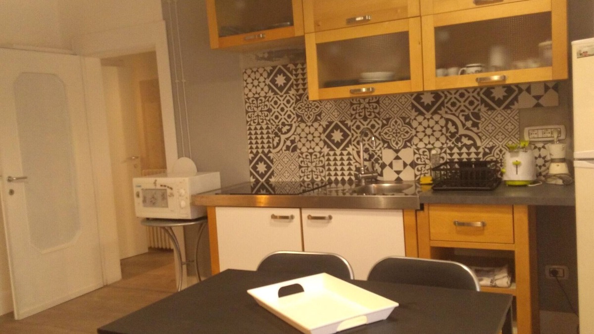 Villaggio degli Sposi Apartment | Apartment 'Dori 1' with Private Terrace, Private Garden and close to the city center
