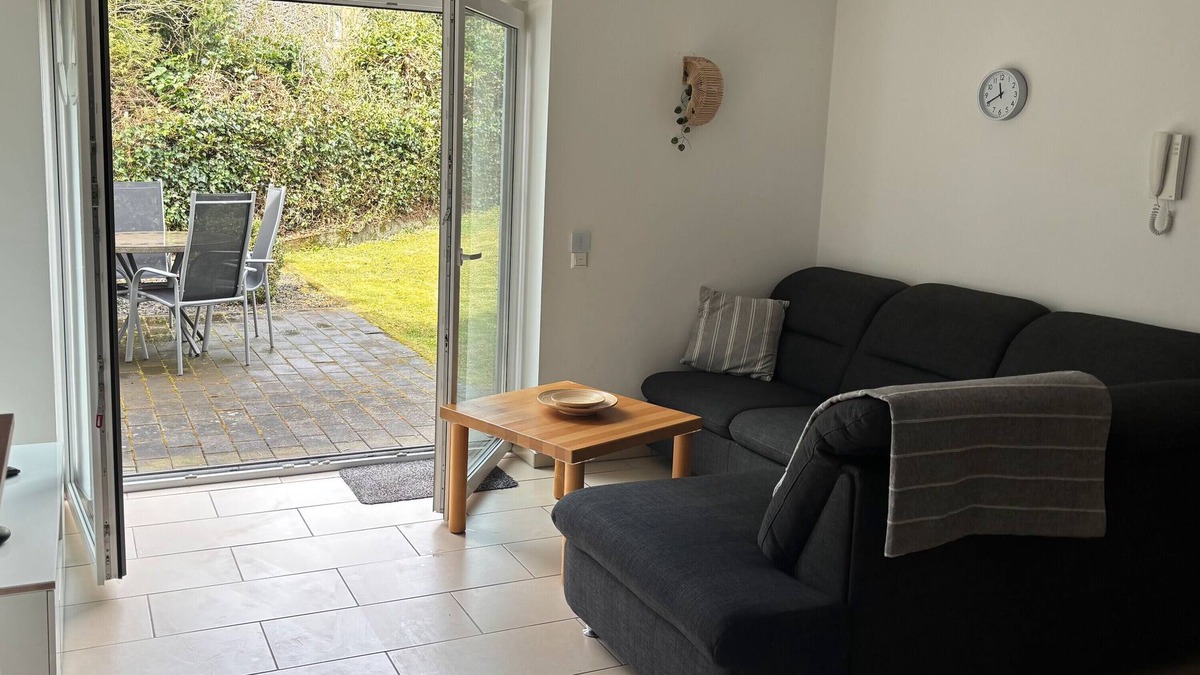 Hambuch Apartment | Apartment 'Eifel im Herzen' with Private Terrace, Private Garden and Wi-Fi