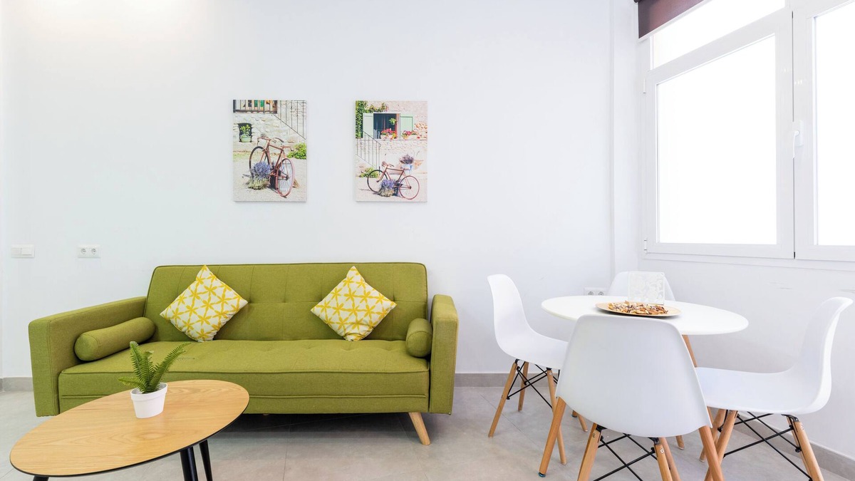 Los Tilos Apartment | Apartment “El Andén de la Estación 2” Near the Beach with Air Conditioning