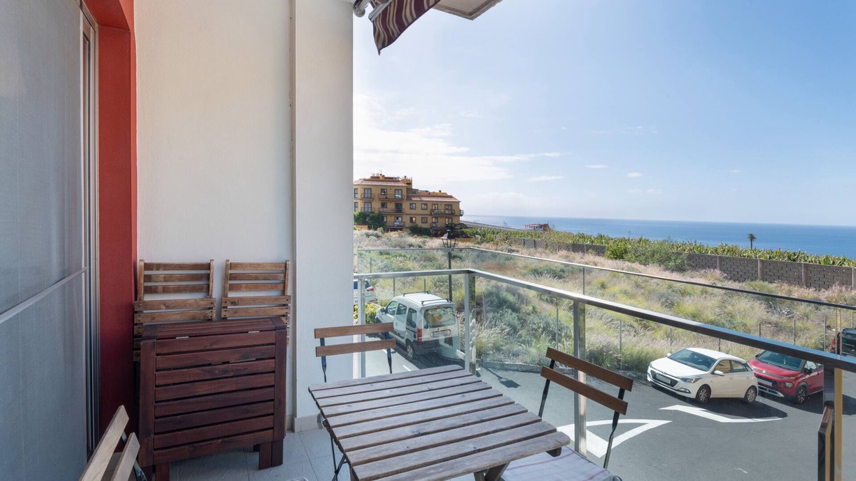 Tazacorte Apartment | Apartment 'Elegante' with Sea View, Balcony and Wi-Fi