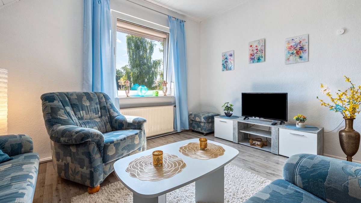 Buende Apartment | Apartment 'Elseaue' with Private Garden and Wi-Fi