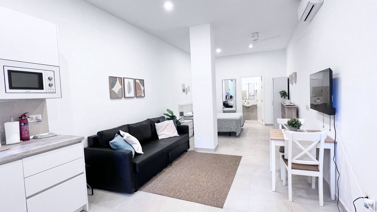 Los Tilos Apartment | Apartment-Ensuite with Shower-Street View-Estación Centro Vialia 7