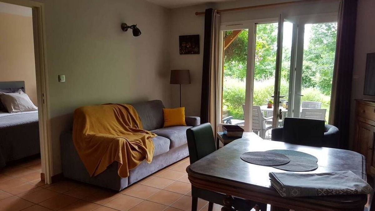 Gap Apartment | Apartment-Ensuite with Shower-Garden view