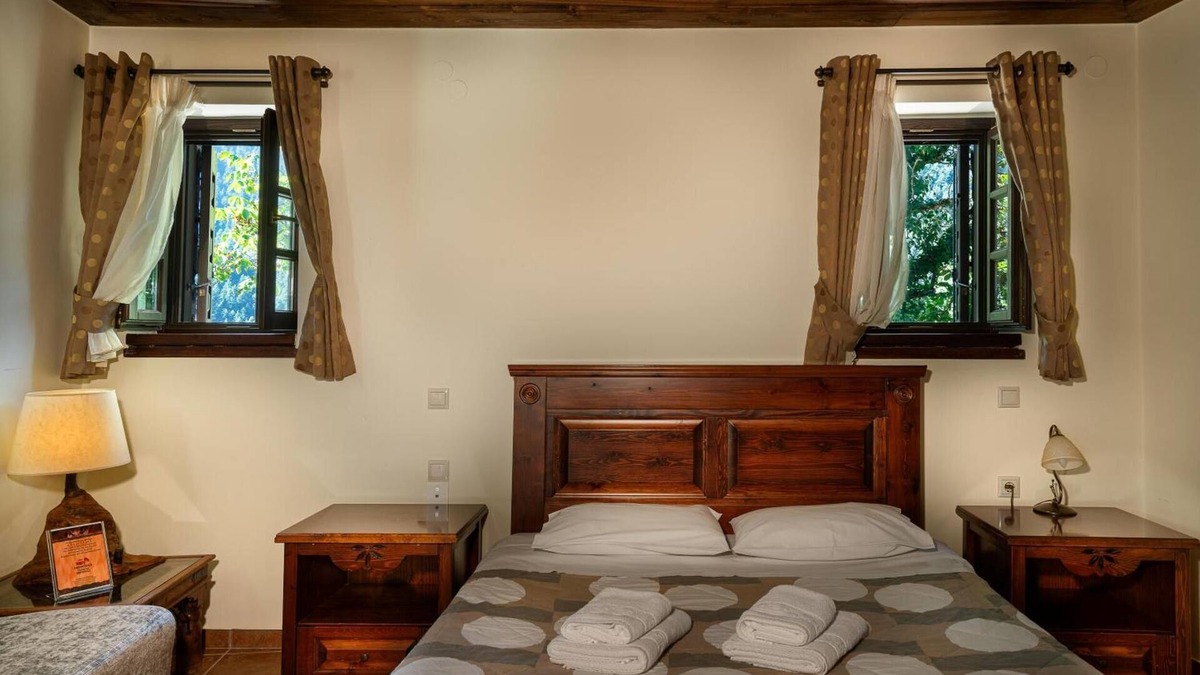 Potamia Apartment | Apartment 'Erato' with Mountain View, Private Terrace and Wi-Fi
