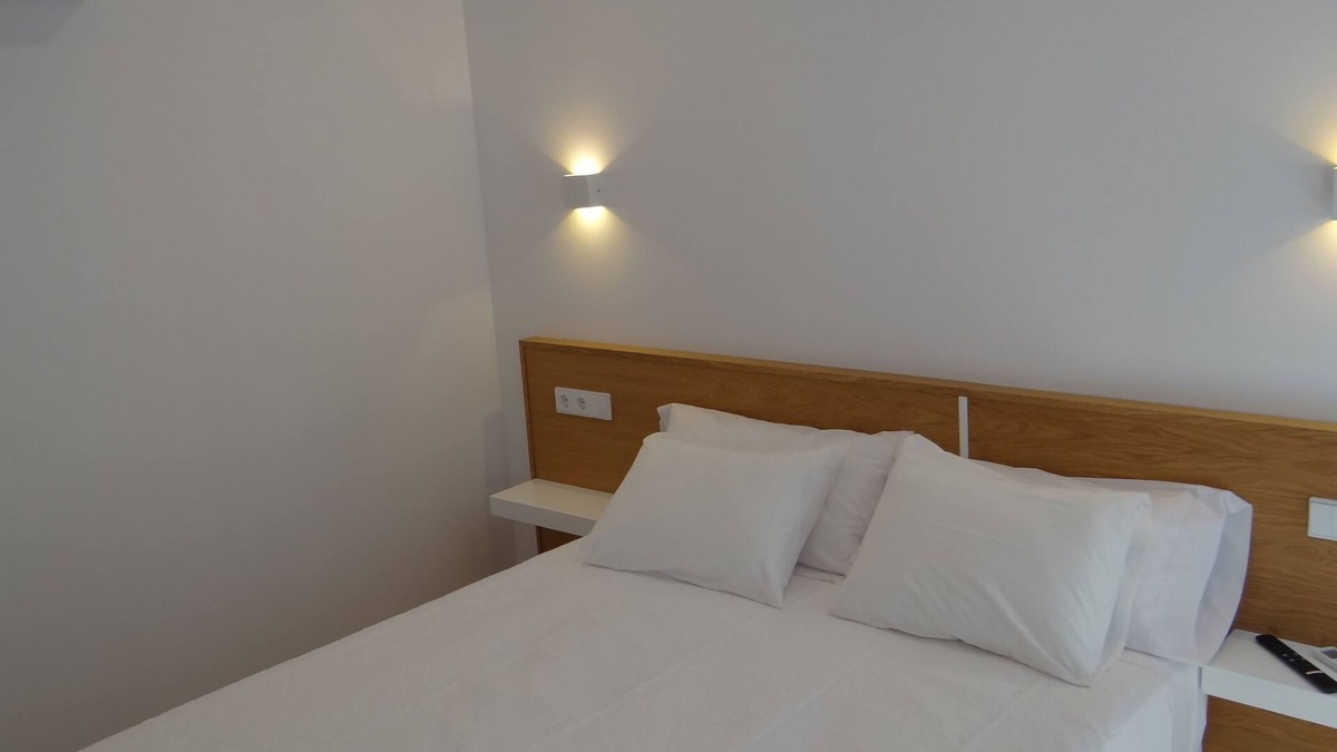 Muros Hotel | Apartment 101 at Casa de Casiano Guesthouse