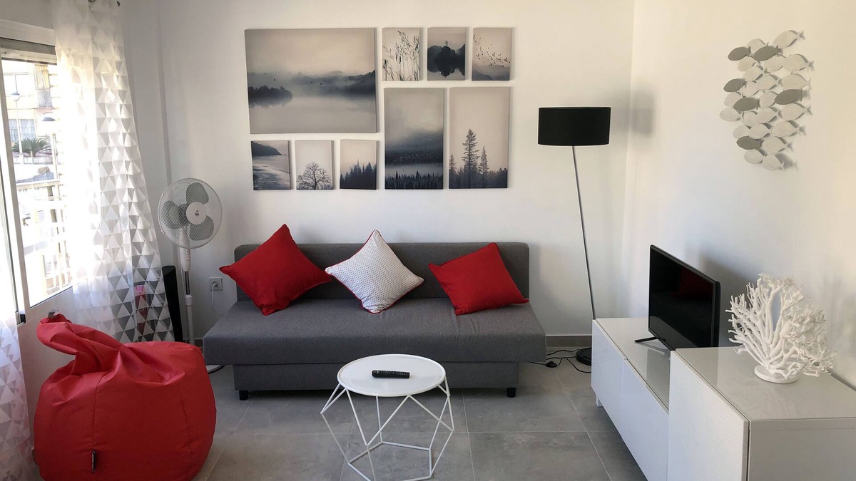 Els Arenals del Sol Apartment | Apartment in 1st line of the beach in Arenales