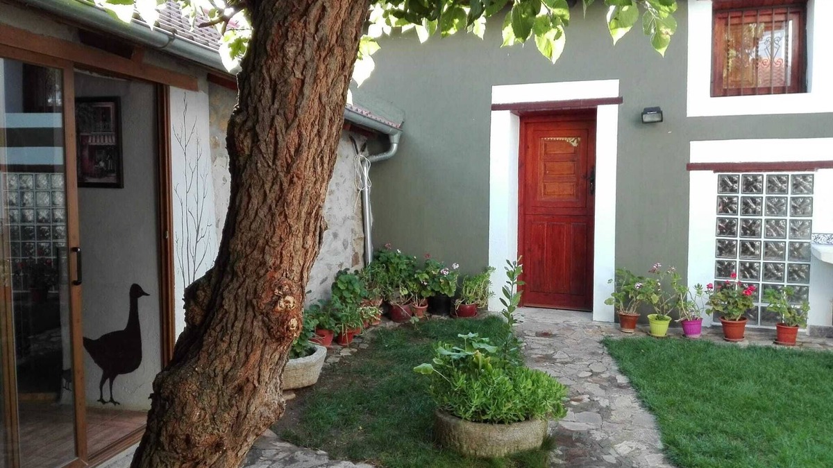 Cebrones del Rio Apartment | Apartment Ainara