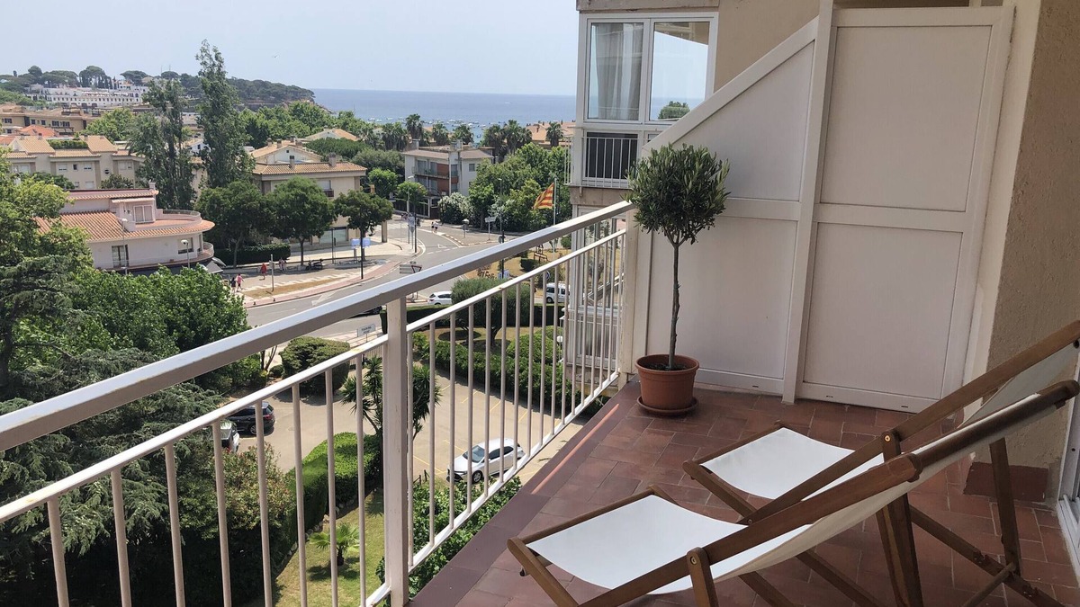 Sant Feliu de Guixols Apartment | Apartment 'Apartament Creu De Sant Pol' with Sea View and Wi-Fi