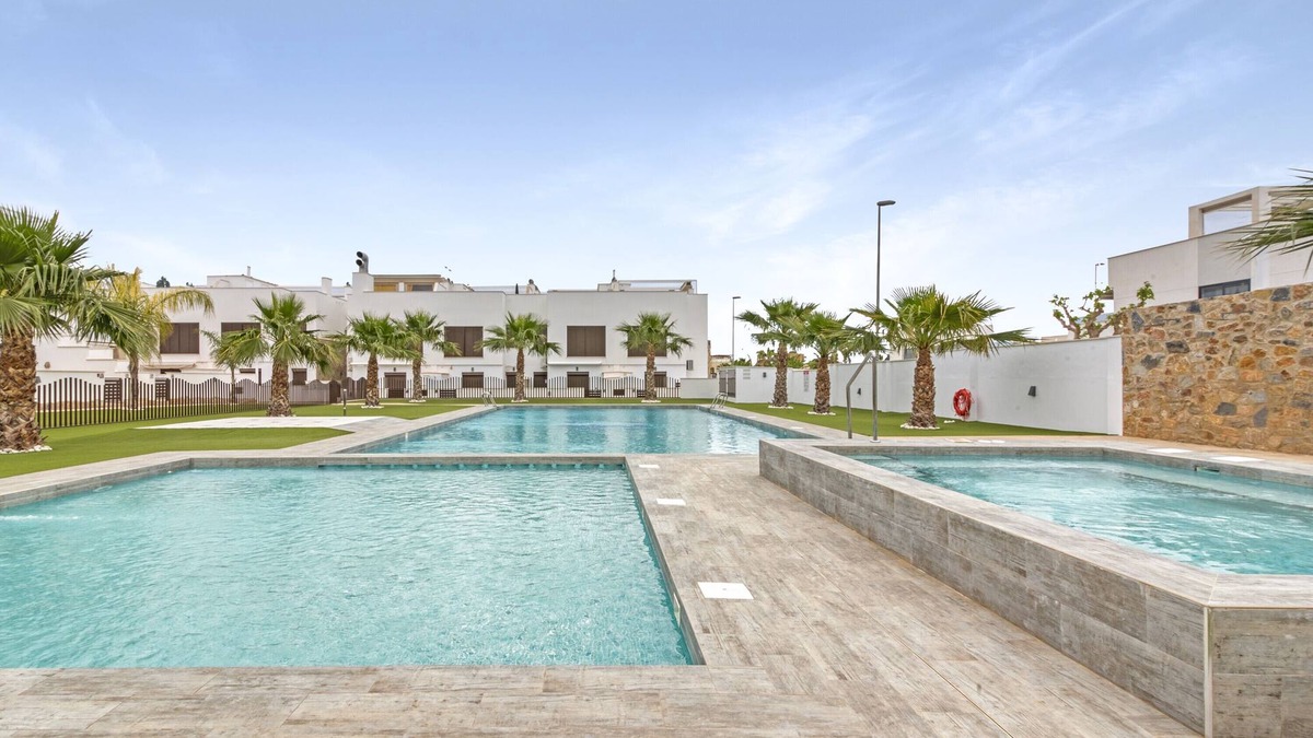 Torre de la Horadada Apartment | Apartment 'Porto Marina Village' with Shared Pool, Wi-Fi and Air Conditioning