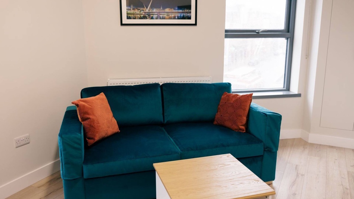 Londonderry Apartment | Apartment-Exlusive-Private Bathroom-1 Bedroom 2