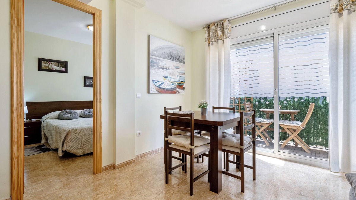 Les Cases d'Alcanar Apartment | Apartment 'Faro De Mar' with Wi-Fi and Air Conditioning