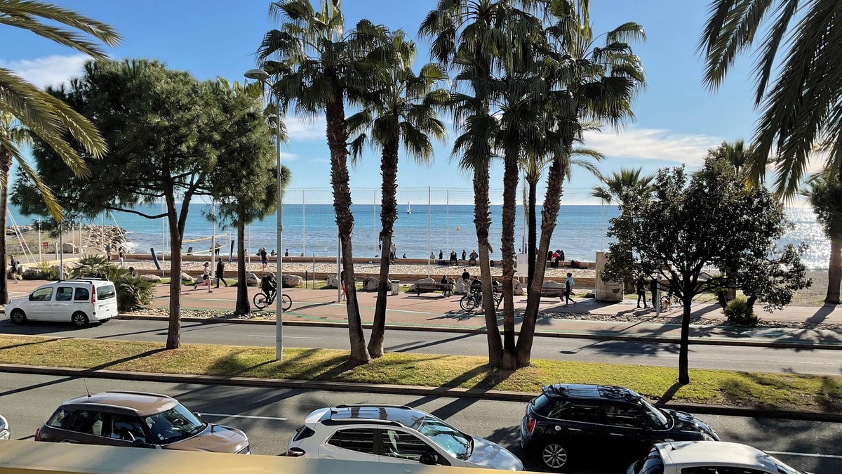 Cros-de-Cagnes Apartment | Apartment facing the sea with terrace and swimming pool in residence le grand large