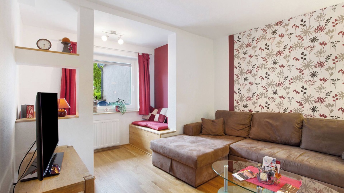 Usseln Apartment | Apartment 'Ferienwohnung Königshof 3' with Shared Garden, Balcony, Wi-Fi, Meine Card plus Gästekarte