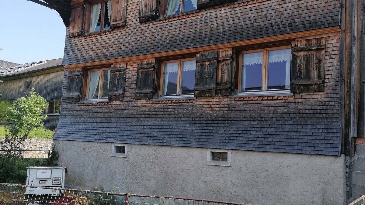 Schwarzenberg Apartment | Apartment 'Ferienwohnung In Altem Bauernhaus' with Mountain View, Private Garden and Wi-Fi