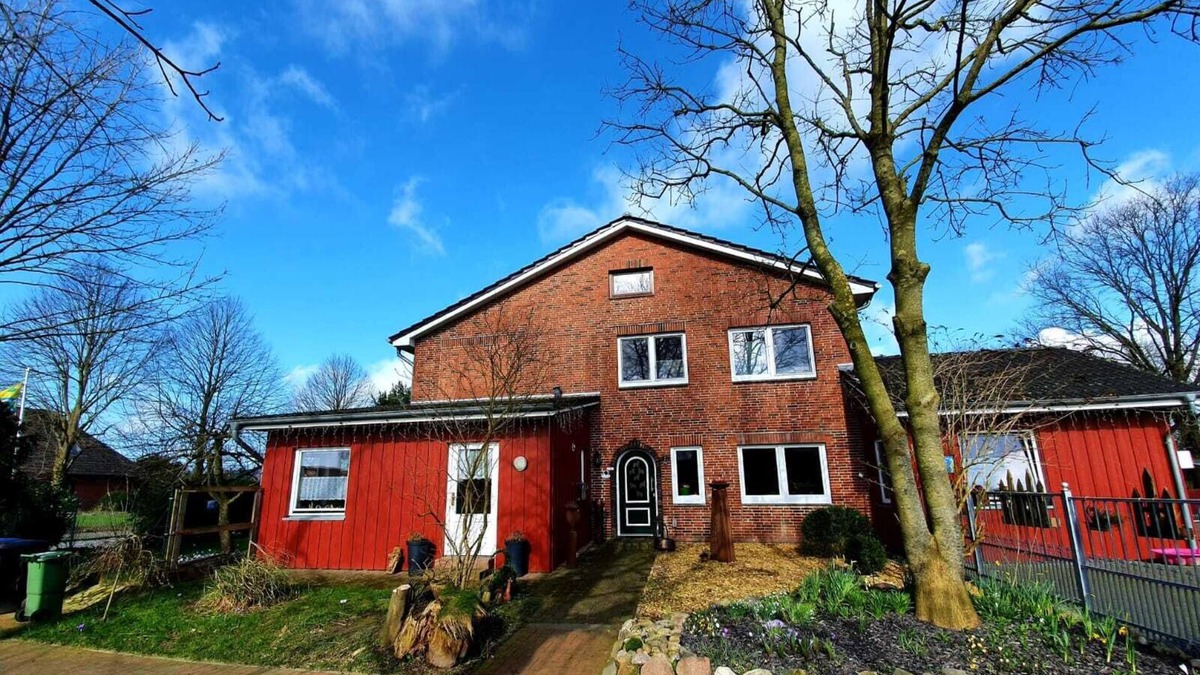 Barkenholm Apartment | Apartment 'Ferienwohnung Achterdöör' with Private Terrace, Private Garden and Wi-Fi