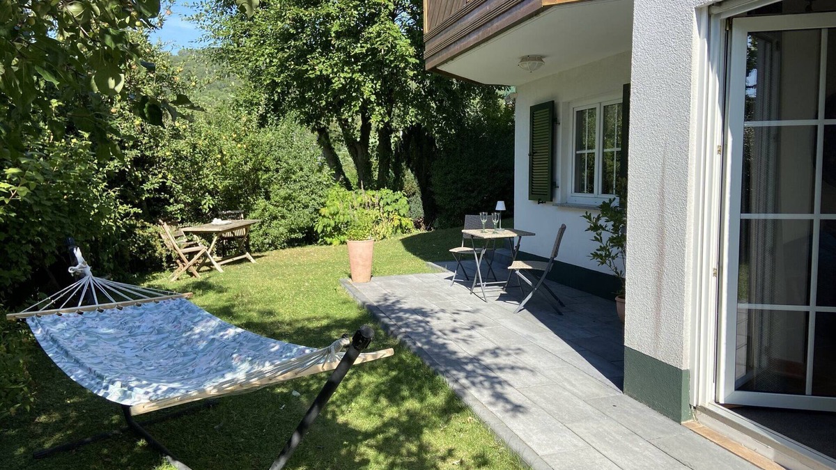 Oberems Apartment | Apartment 'Ferienwohnung Taunusglück' with Private Terrace, Private Garden and Wi-Fi