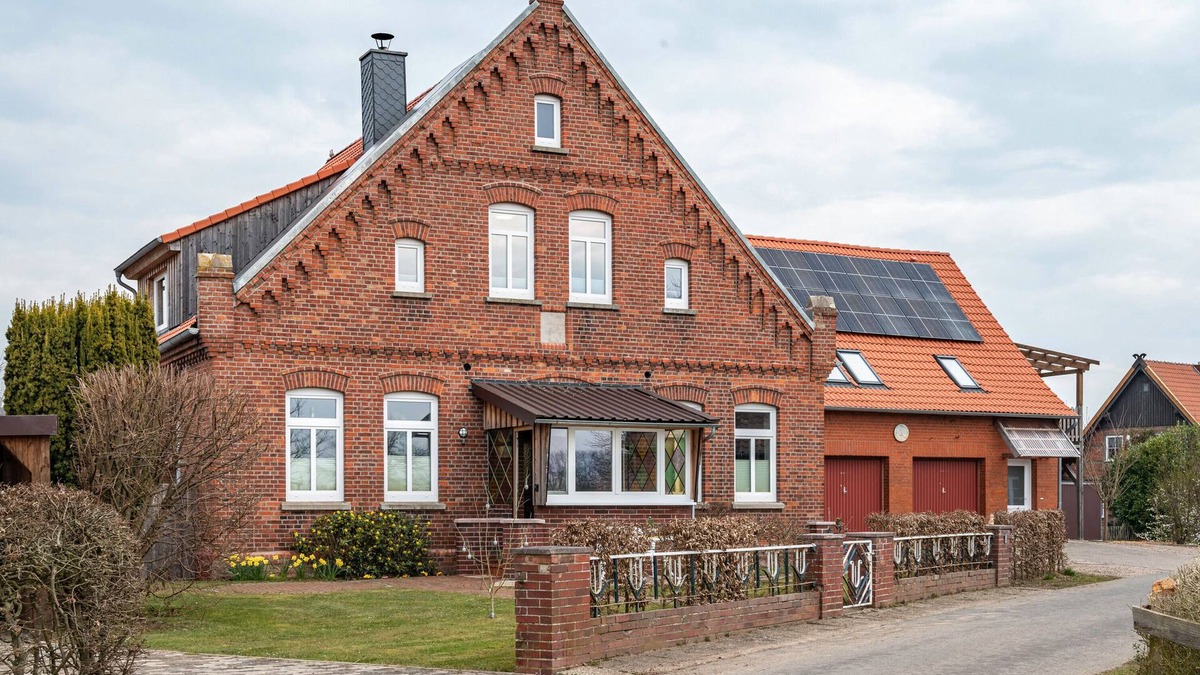 Ortsteil Gilten Apartment | Apartment 'Ferienwohnung Dierking' with Private Terrace, Private Garden and Wi-Fi