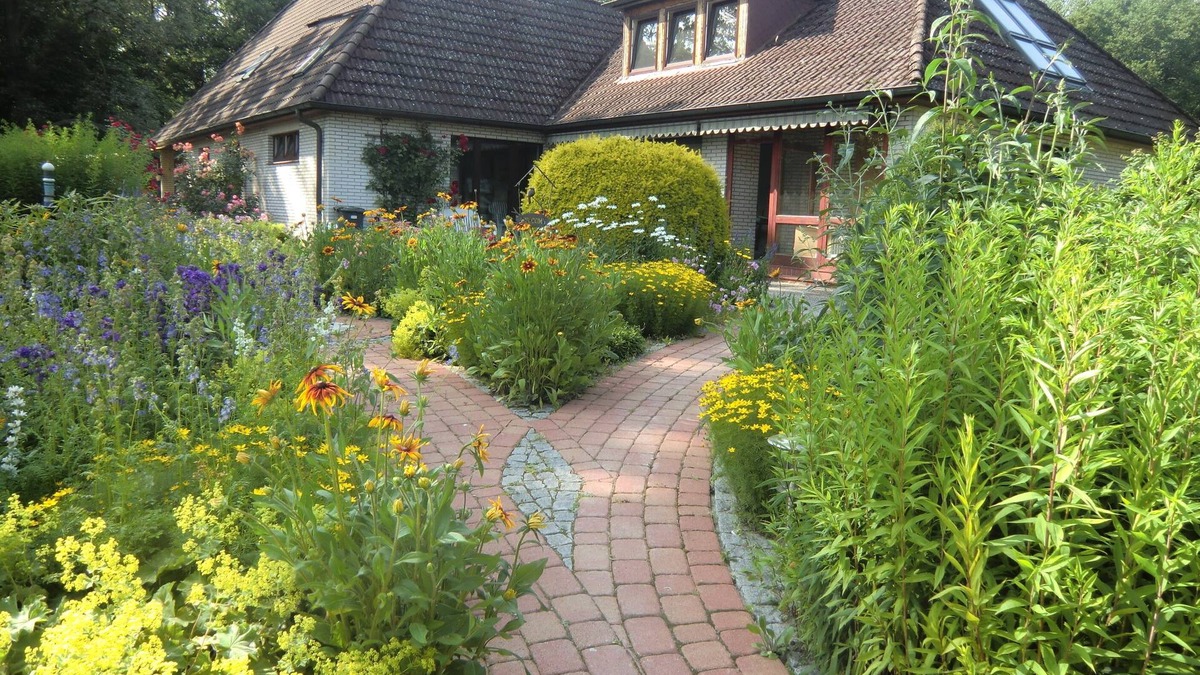 Deinste Apartment | Apartment 'Fewo Birkenallee - Rose' with Private Terrace