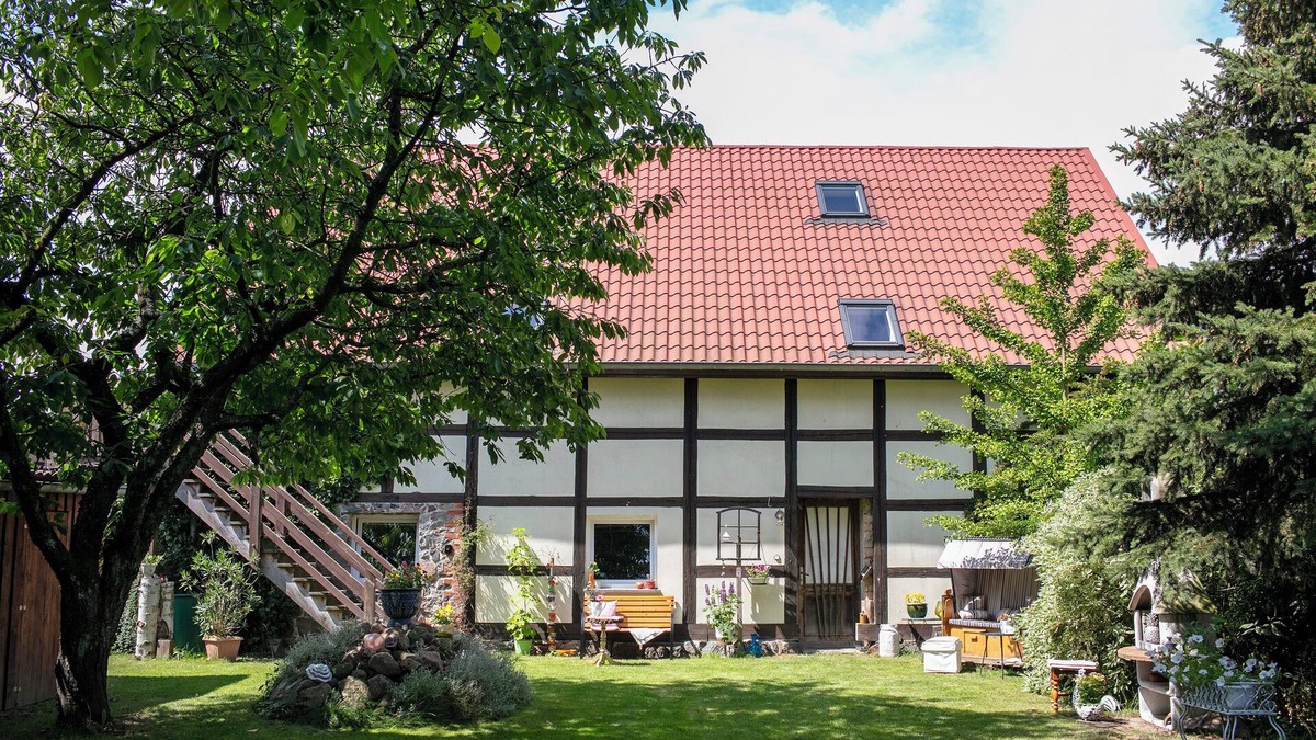 Friedrichswalde Apartment | Apartment 'Fewo 1' with Private Terrace, Private Garden and Wi-Fi